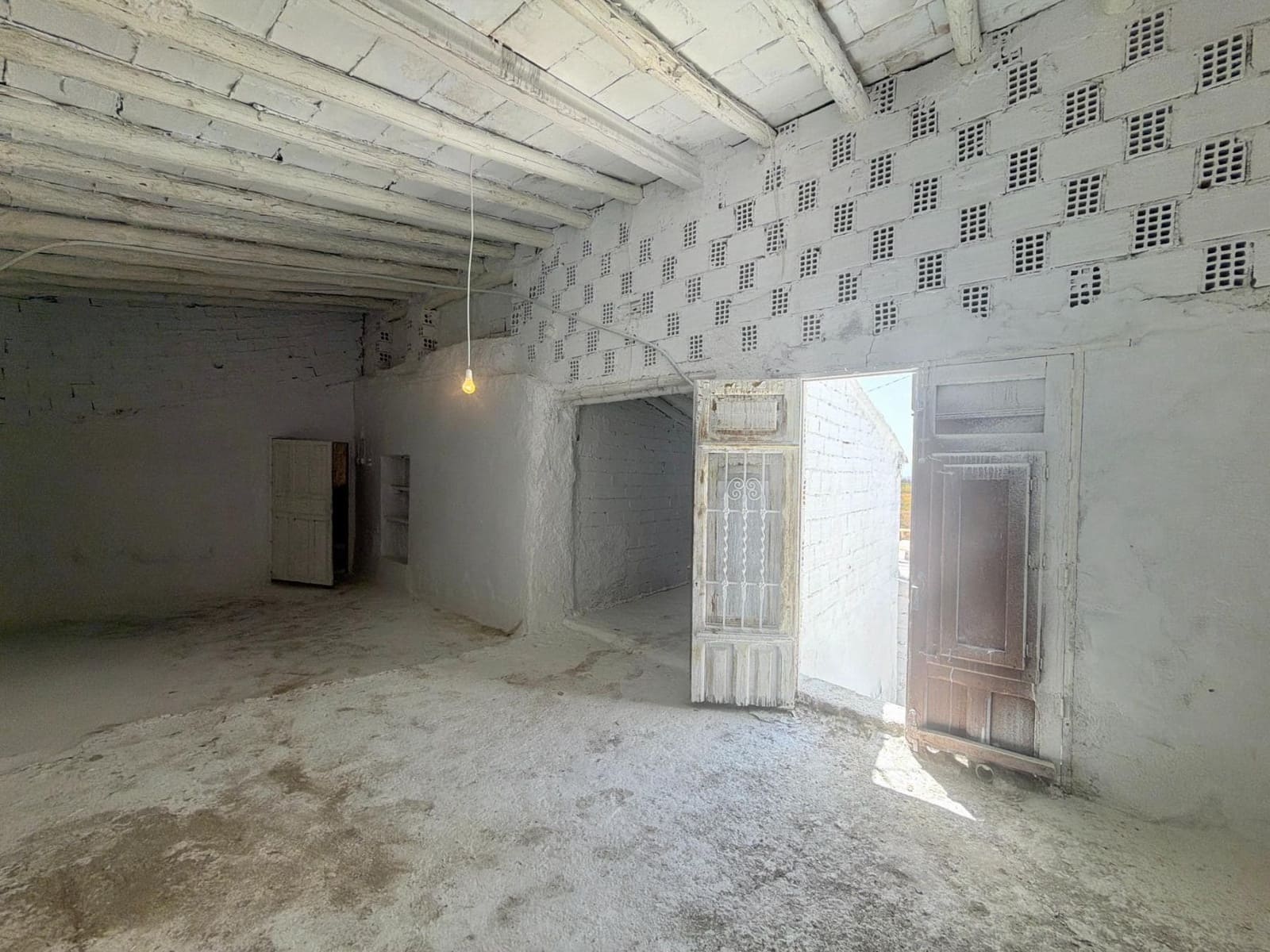 4 slaapkamer Villa te koop in Huercal-Overa met garage - € 69.950 (Ref: 10089578)