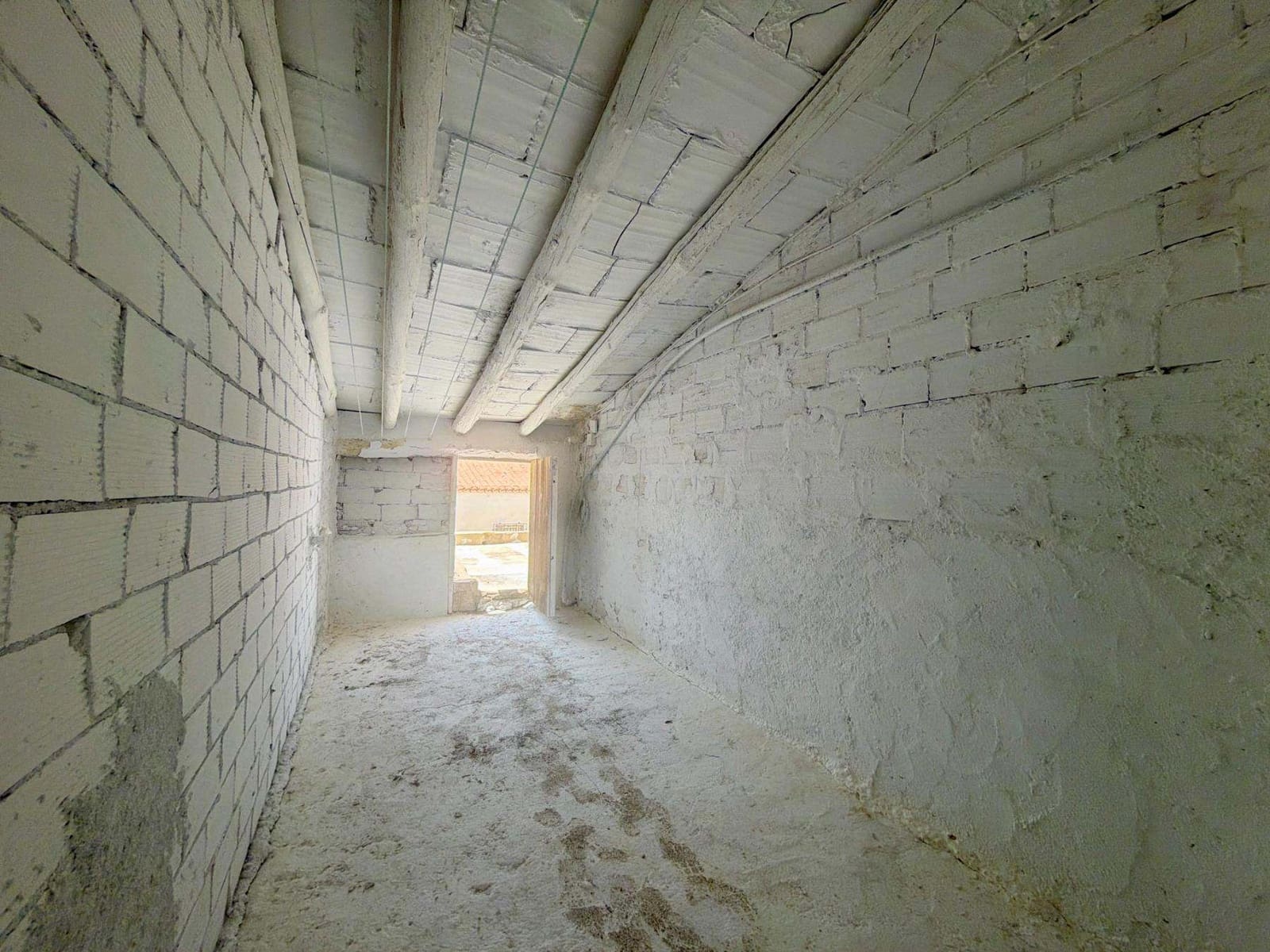 4 slaapkamer Villa te koop in Huercal-Overa met garage - € 69.950 (Ref: 10089578)