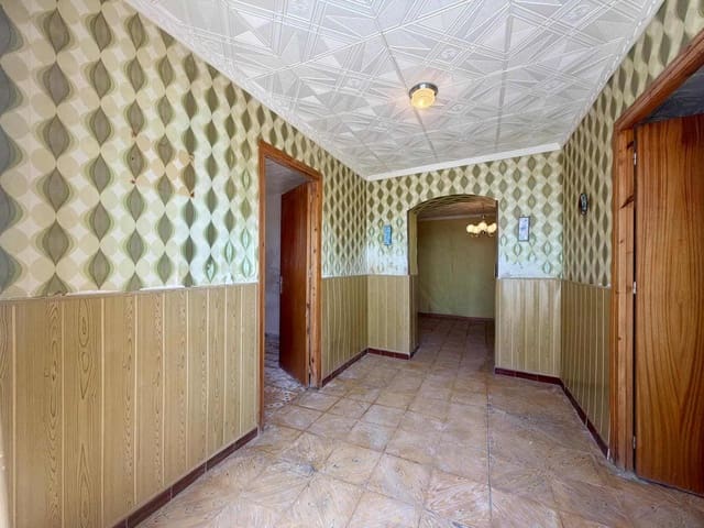 4 slaapkamer Villa te koop in Huércal-Overa met garage - € 69.950 (Ref: 10089578)