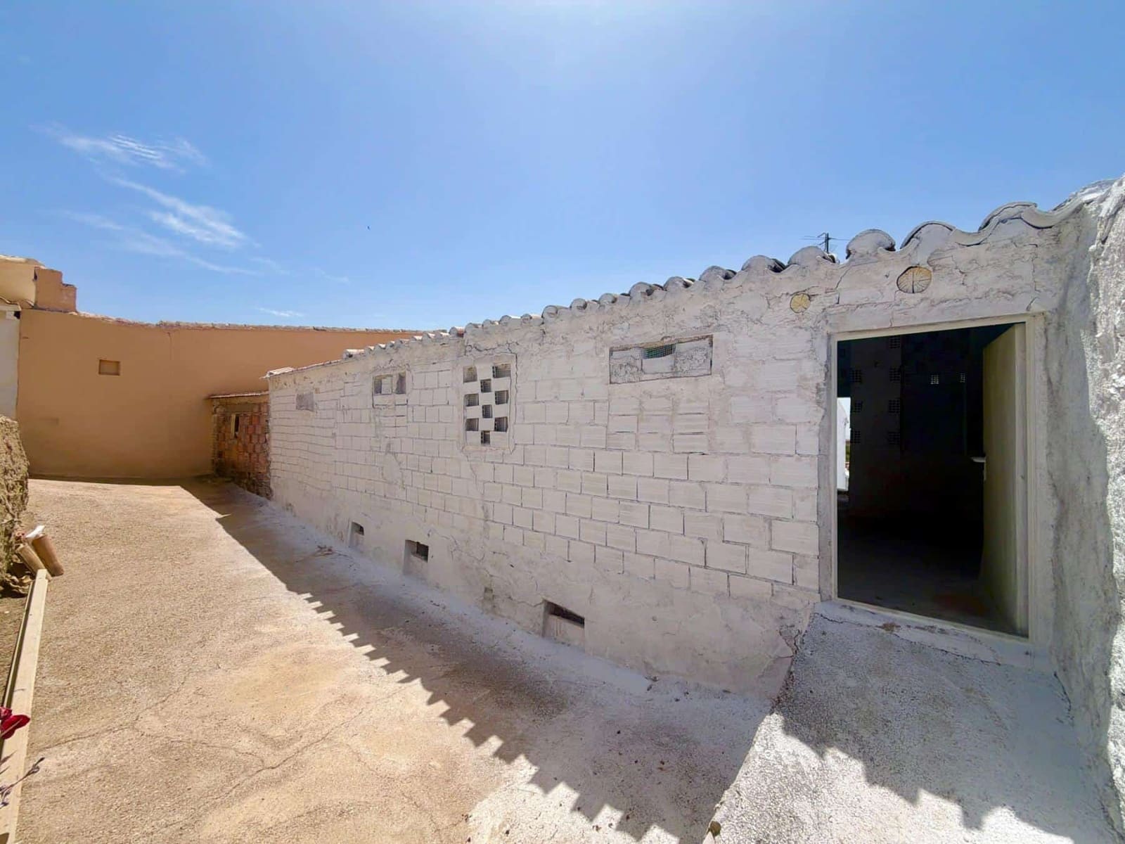 4 slaapkamer Villa te koop in Huercal-Overa met garage - € 69.950 (Ref: 10089578)