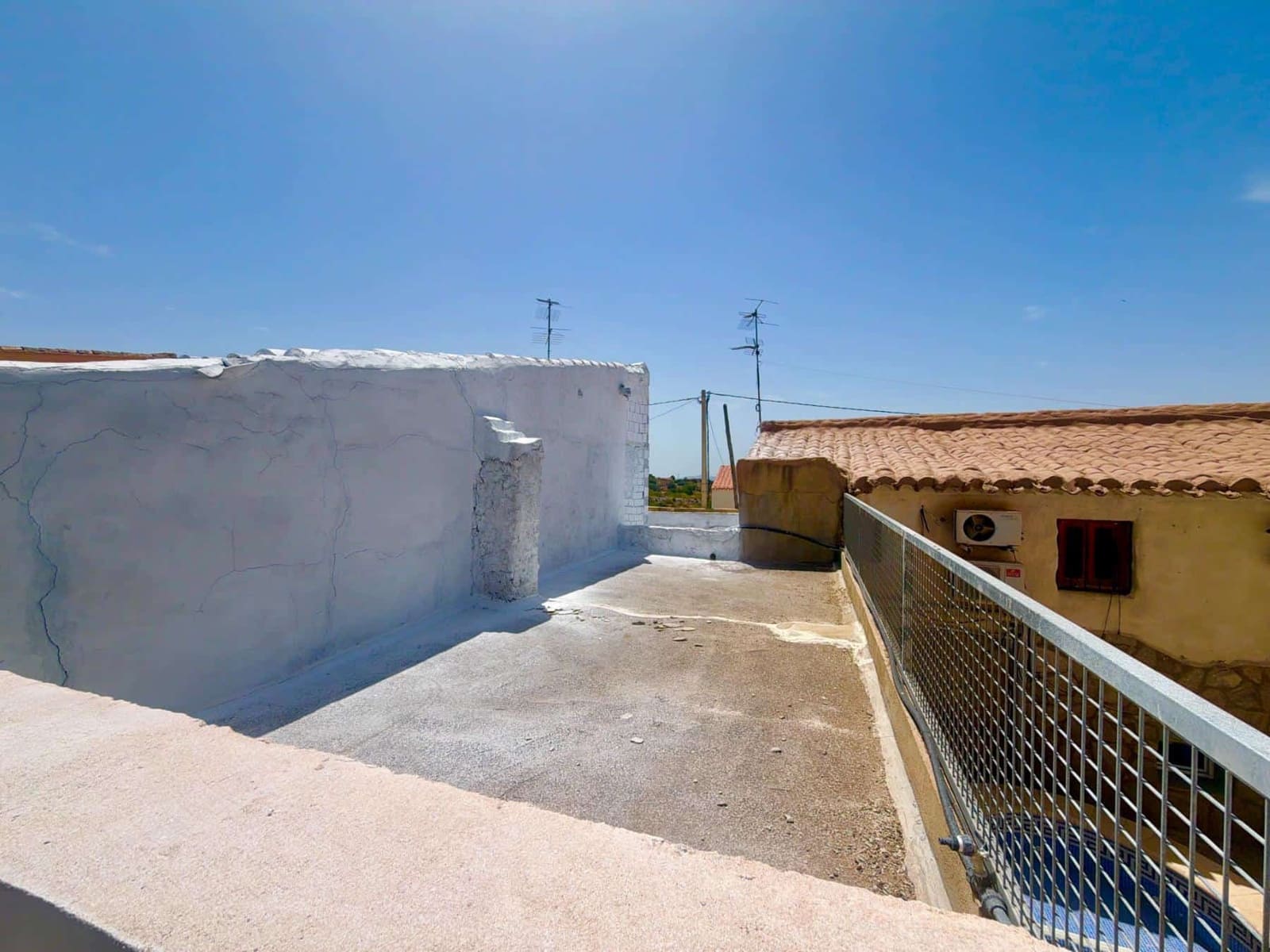 4 slaapkamer Villa te koop in Huercal-Overa met garage - € 69.950 (Ref: 10089578)