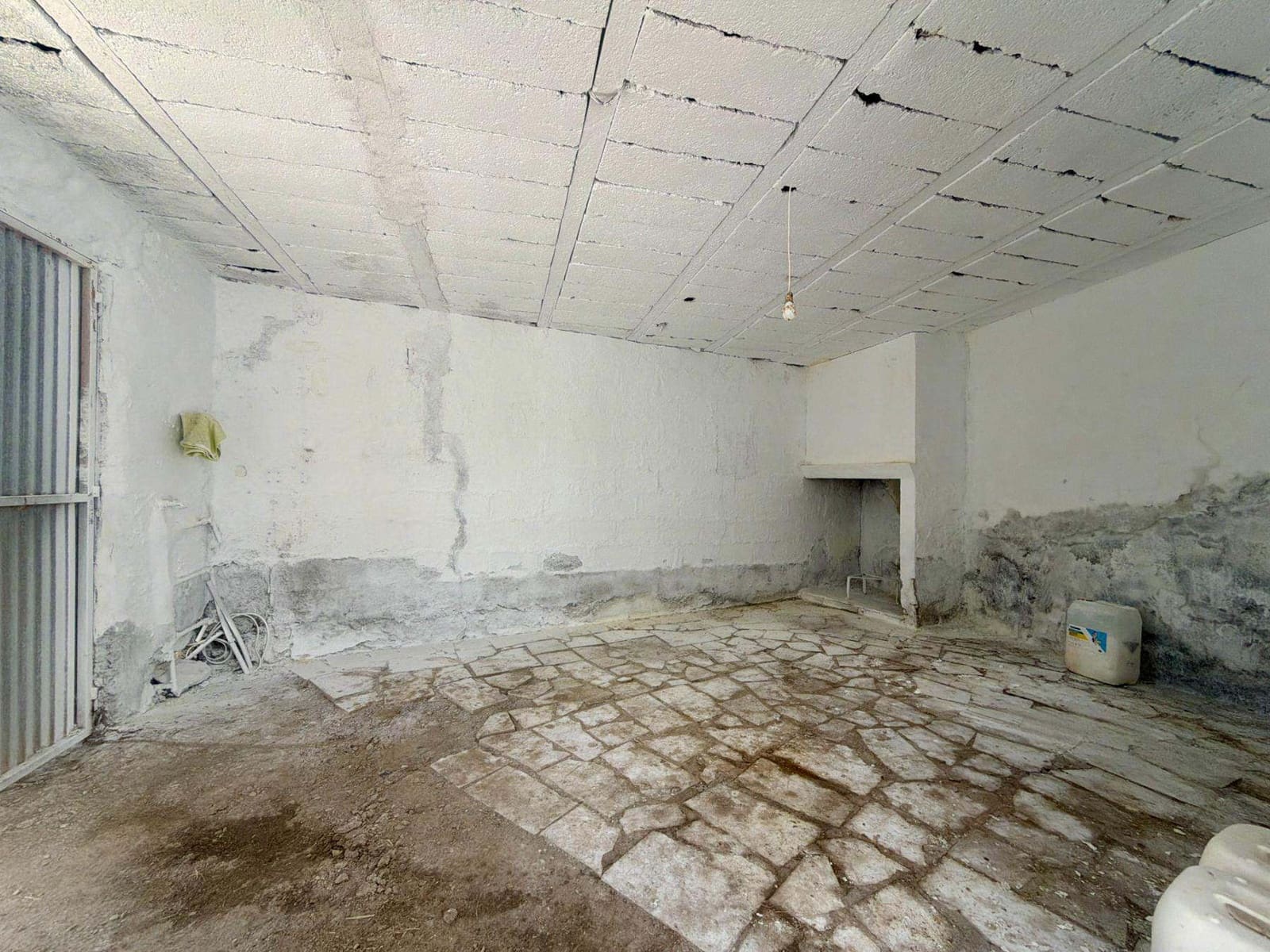 4 slaapkamer Villa te koop in Huercal-Overa met garage - € 69.950 (Ref: 10089578)