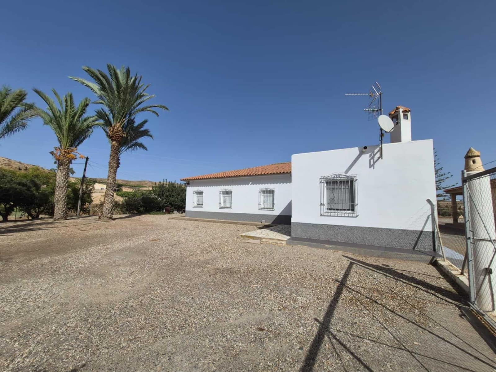 4 slaapkamer Villa te koop in Cuevas del Almanzora met garage - € 250.000 (Ref: 10098311)