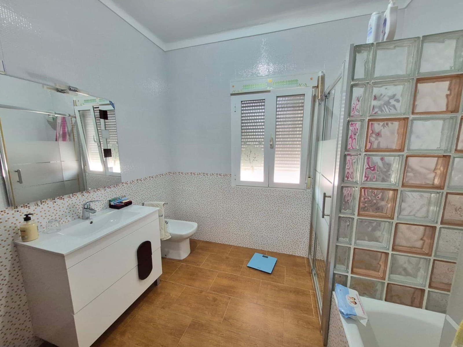 4 slaapkamer Villa te koop in Cuevas del Almanzora met garage - € 250.000 (Ref: 10098311)