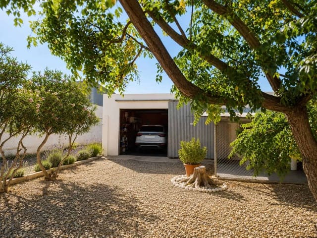 4 slaapkamer Villa te koop in Cuevas del Almanzora met garage - € 250.000 (Ref: 10098311)
