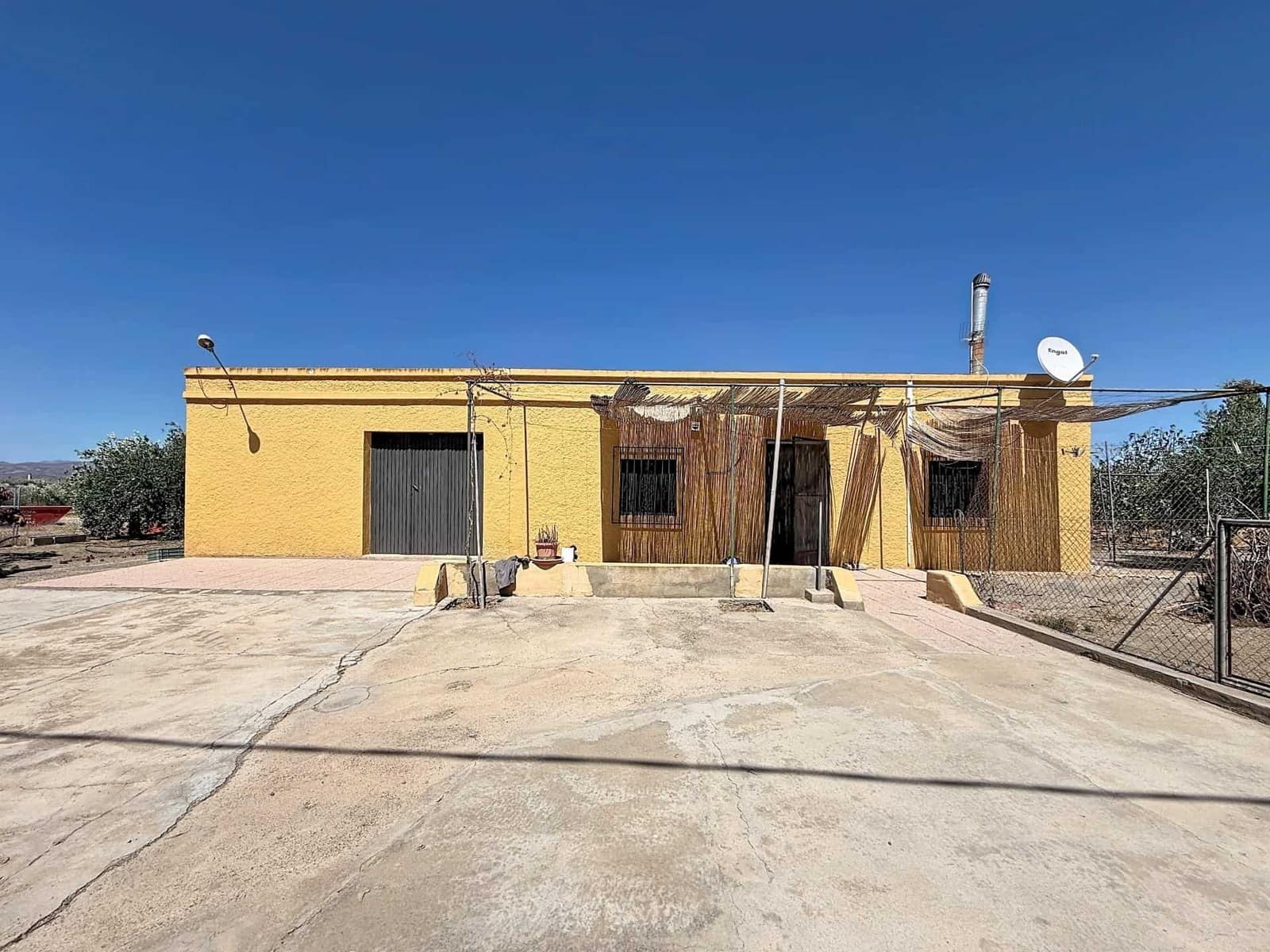 4 Zimmer Villa zu verkaufen in Tabernas mit Pool Garage - 99.000 € (Ref: 10098312)