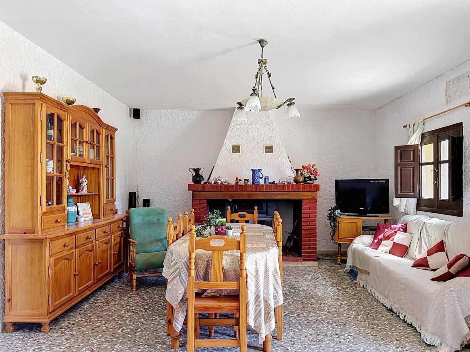 4 Zimmer Villa zu verkaufen in Tabernas mit Pool Garage - 99.000 € (Ref: 10098312)