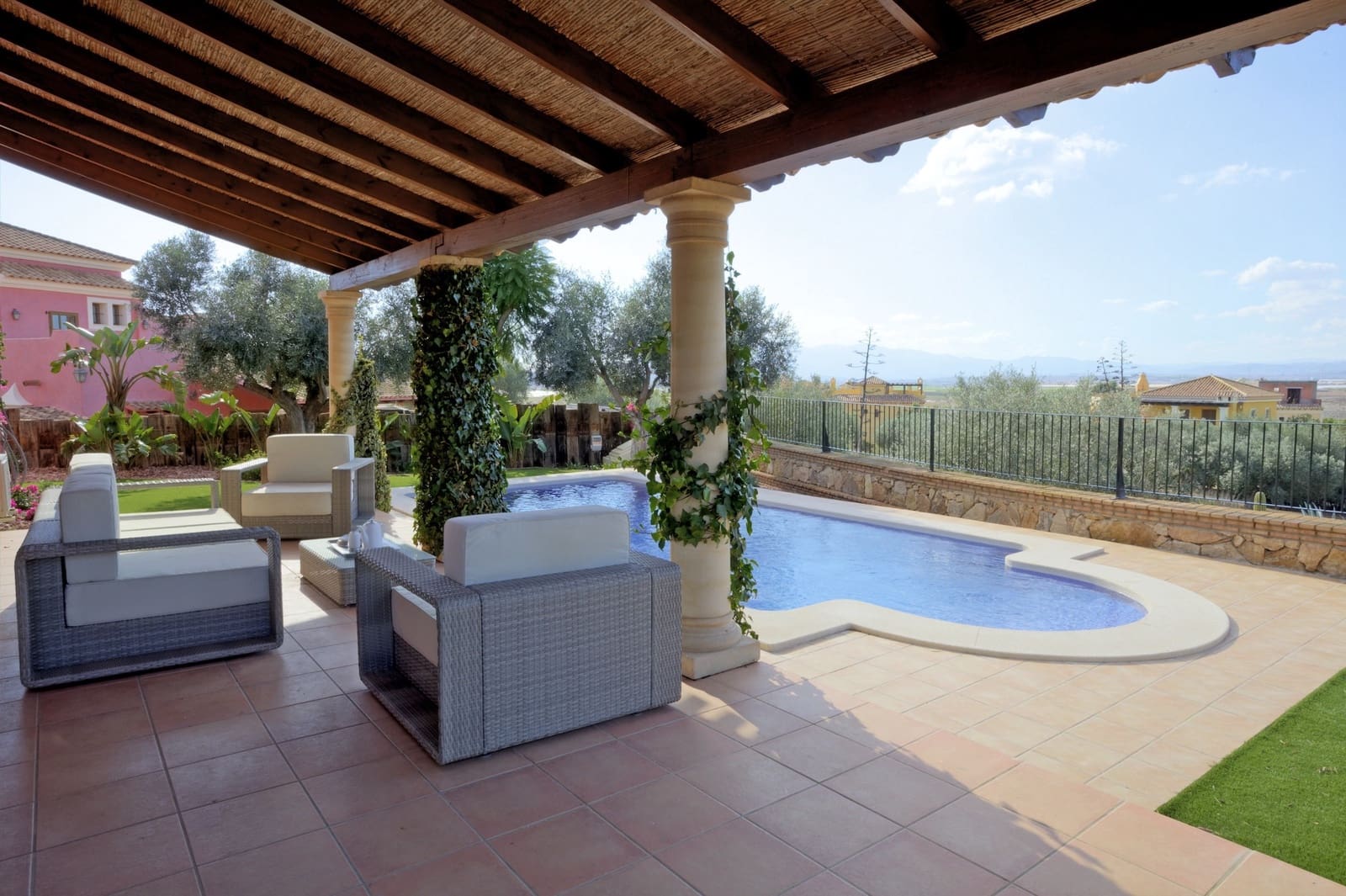 3 soveværelse Villa til salg i Cuevas del Almanzora med swimmingpool garage - € 575.000 (Ref: 5601410)