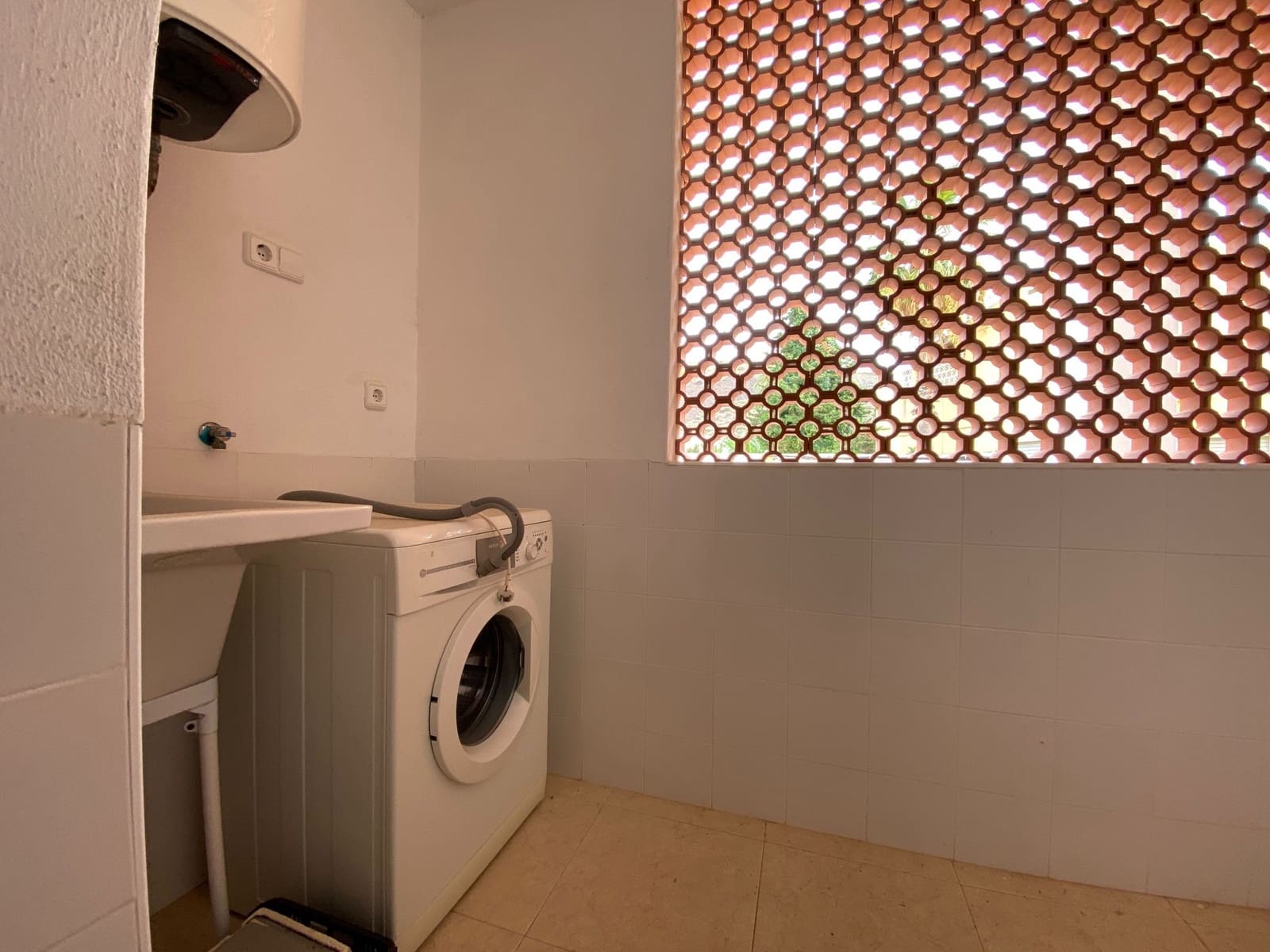 2 slaapkamer Appartement te koop in Portman met zwembad garage - € 129.000 (Ref: 5617810)