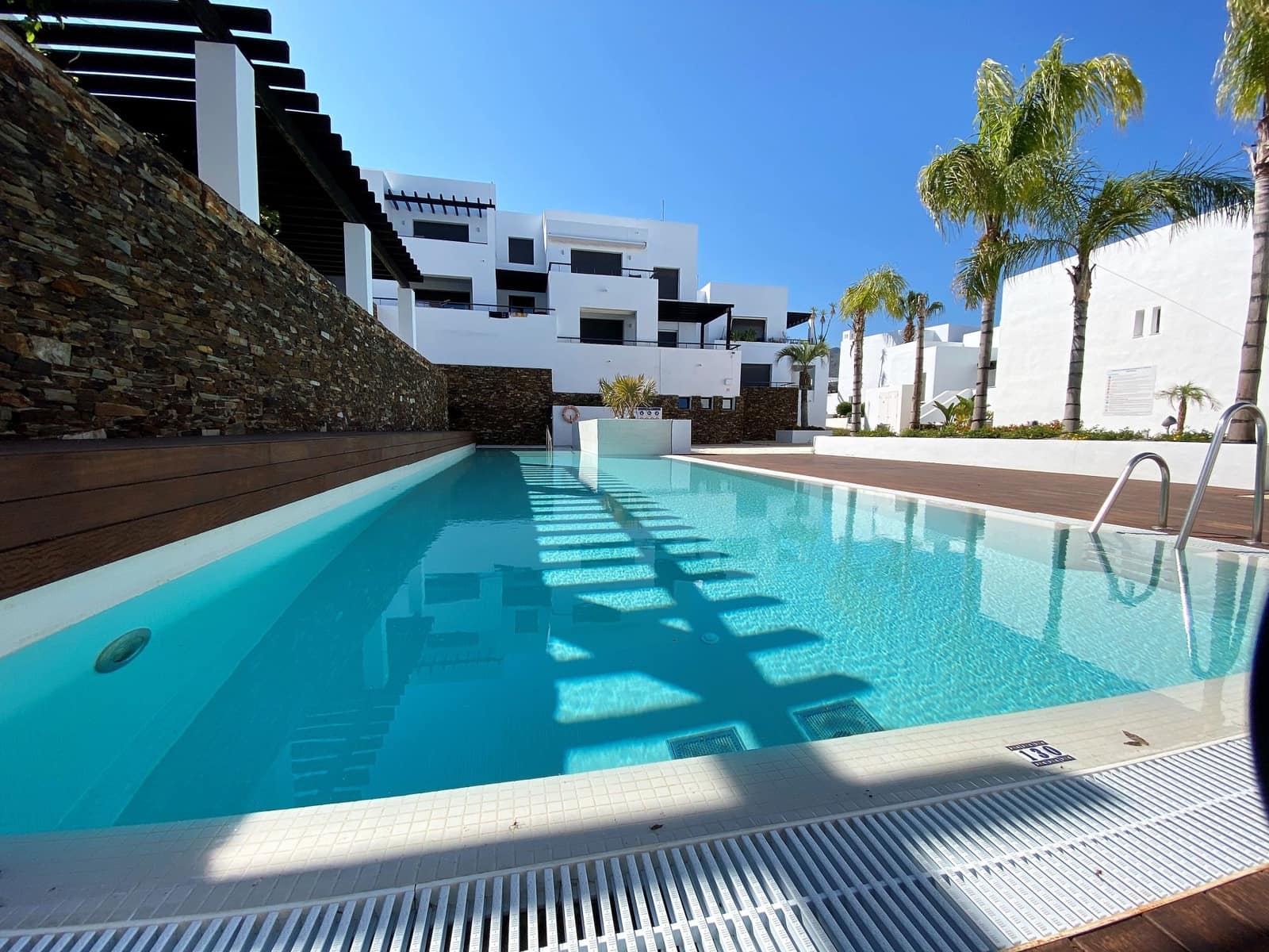 Penthouse de 3 chambres à louer à Mojacar avec piscine garage - 1 200 € (Ref: 5644808)
