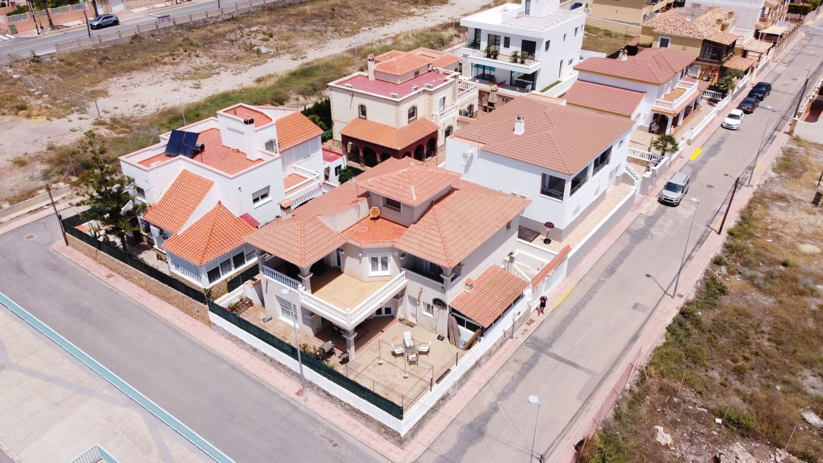 4 soveværelse Villa til salg i Garrucha med garage - € 468.800 (Ref: 6098720)