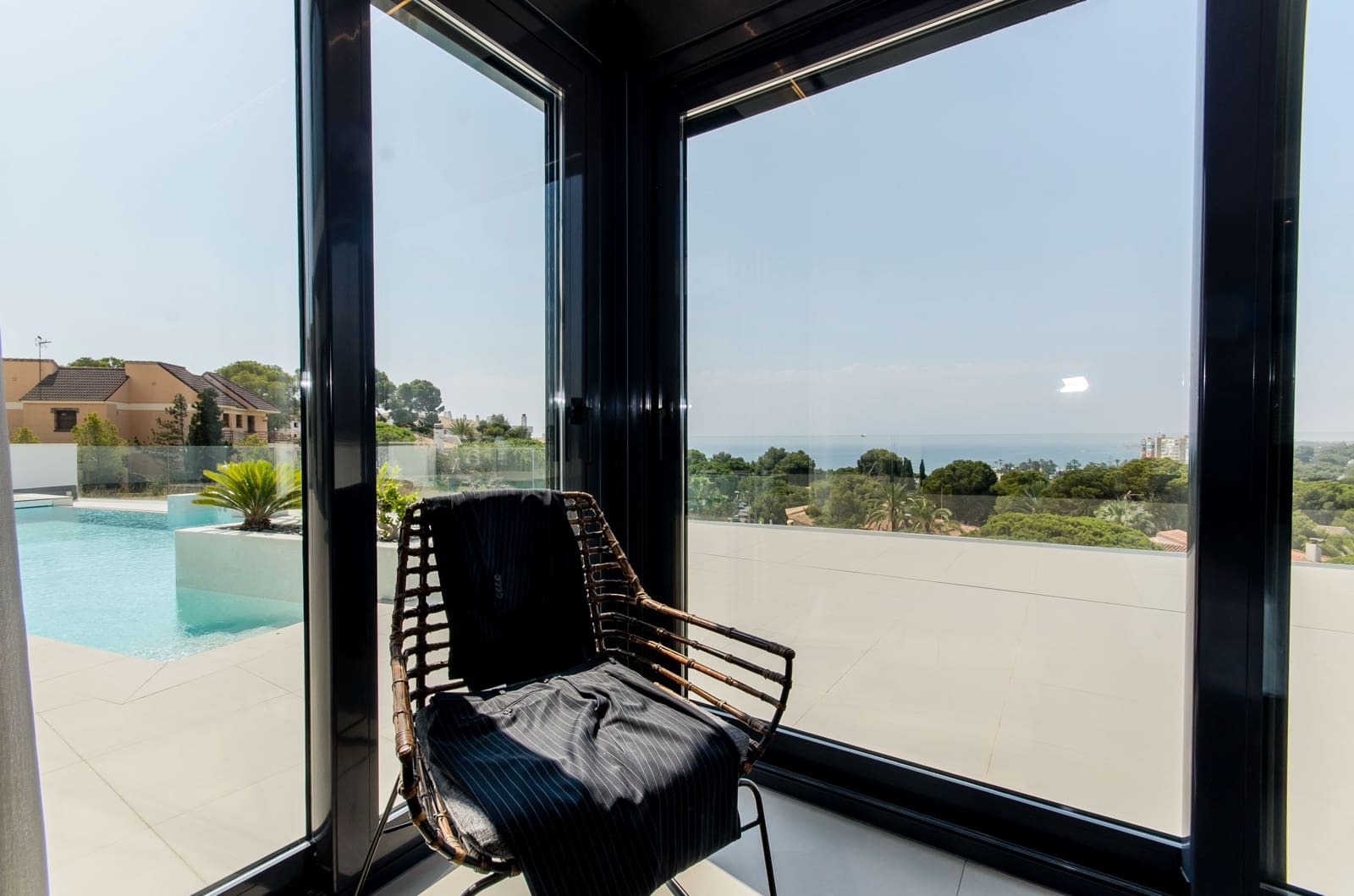 3 quarto Moradia para venda em Campoamor com piscina garagem - 1 050 000 € (Ref: 6710692)