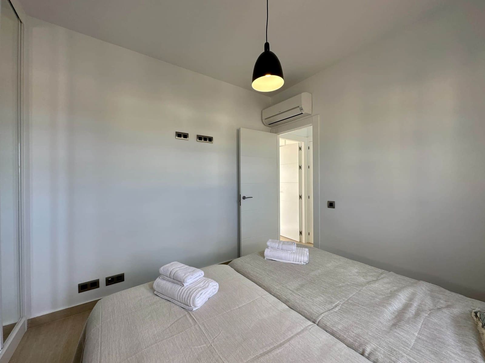 4 soveværelse Villa til salg i Cuevas del Almanzora med swimmingpool garage - € 406.850 (Ref: 7436039)