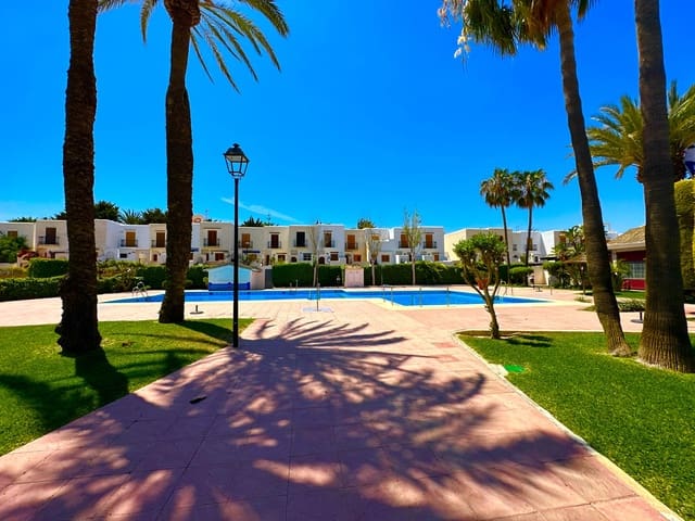 1 Zimmer Penthouse zu vermieten in Las Marinas - Pueblo Laguna, Vera mit Pool Garage - 795 € (Ref: 7562436)