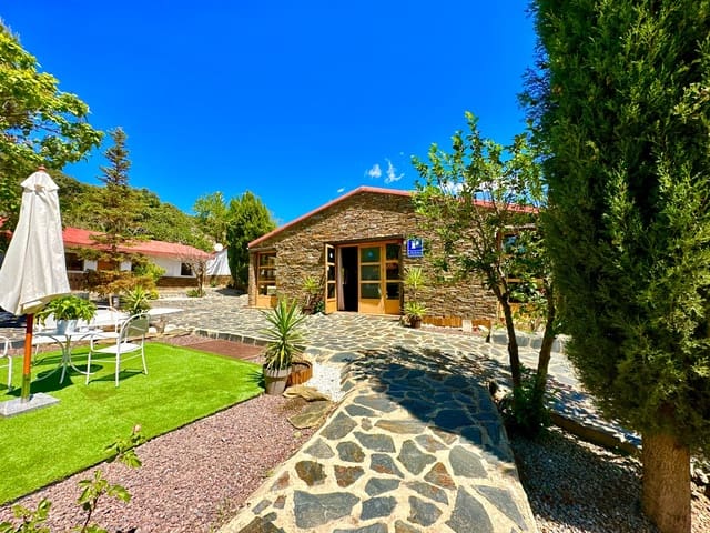 5 soverom Kommersiell til salgs i Granada by med svømmebasseng garasje - € 550 000 (Ref: 7573124)