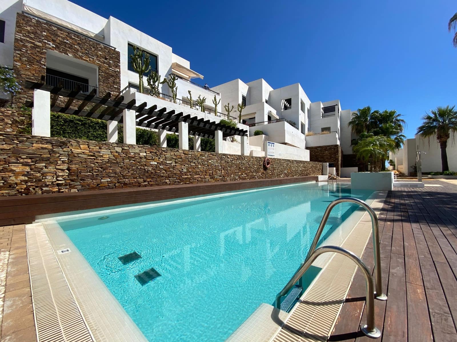 2 soveværelse Penthouse til leje i Mojacar med swimmingpool garage - € 1.295 (Ref: 7775557)