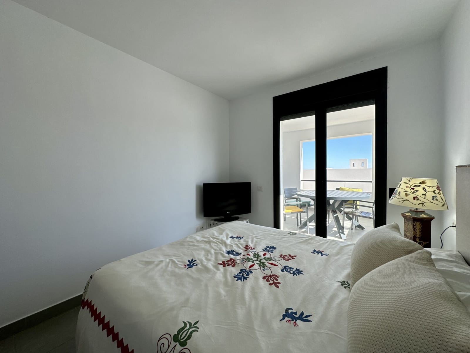 3 soveværelse Lejlighed til leje i Mojacar med swimmingpool garage - € 1.000 (Ref: 8142217)