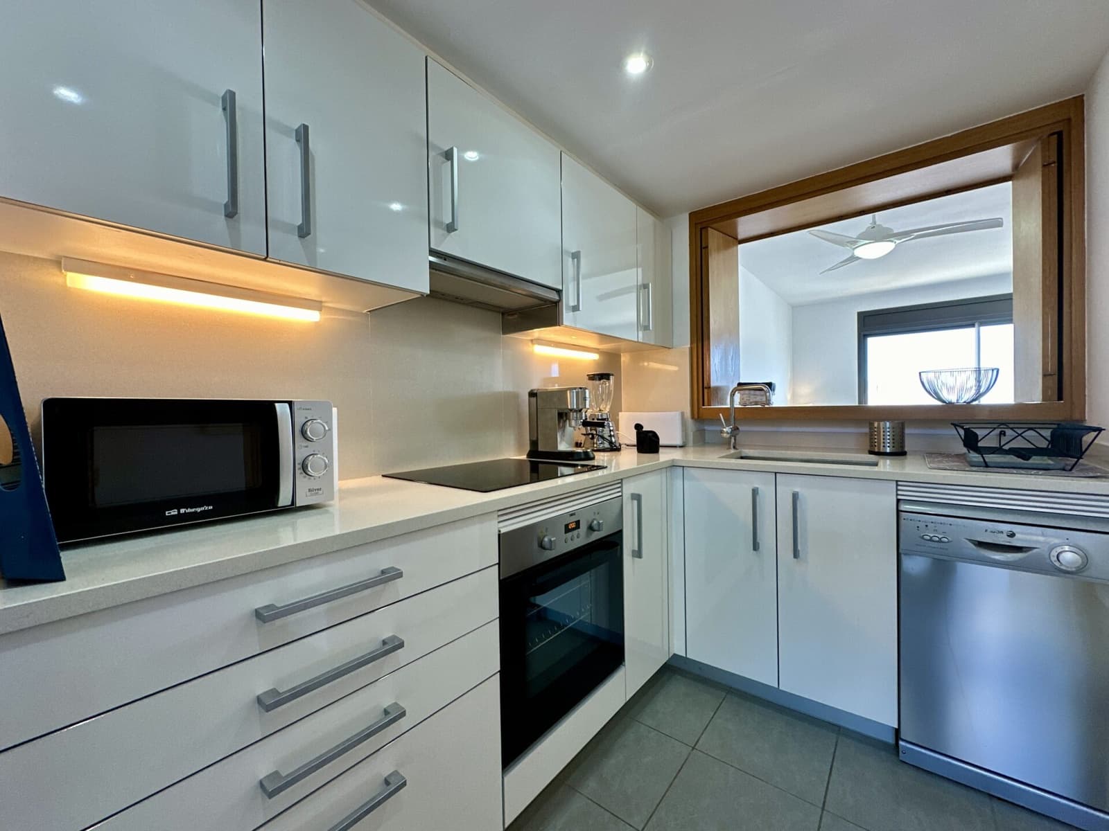 3 soveværelse Lejlighed til leje i Mojacar med swimmingpool garage - € 1.000 (Ref: 8142217)