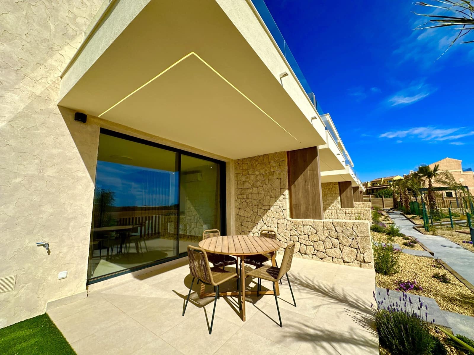 2 soveværelse Byhus til salg i Cuevas del Almanzora med swimmingpool garage - € 290.000 (Ref: 8142218)