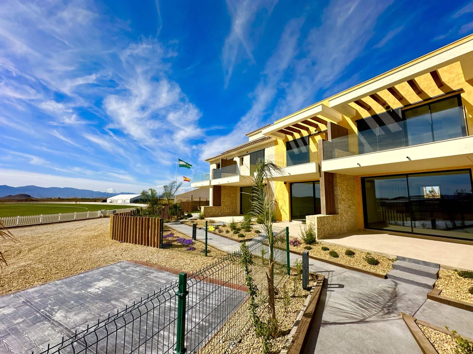 2 soveværelse Byhus til salg i Cuevas del Almanzora med swimmingpool garage - € 290.000 (Ref: 8142218)