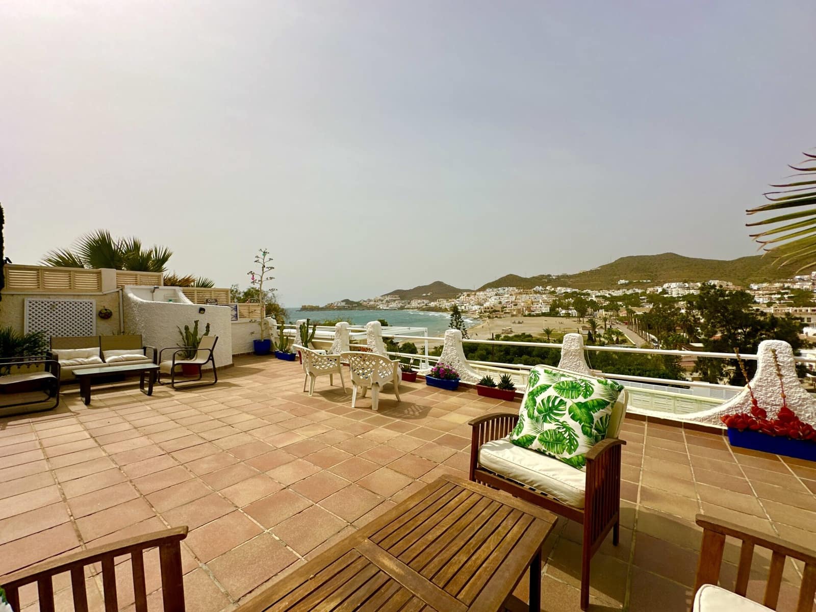 5 soverom Villa til salgs i San Jose med svømmebasseng garasje - € 990 000 (Ref: 8225786)