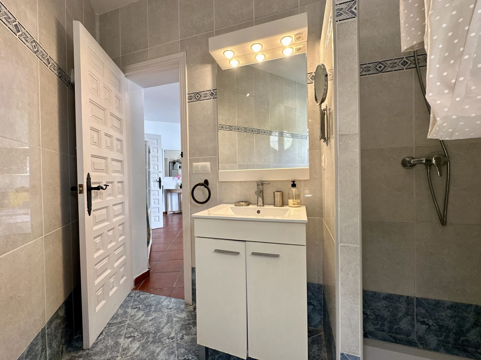 5 soverom Villa til salgs i San Jose med svømmebasseng garasje - € 990 000 (Ref: 8225786)