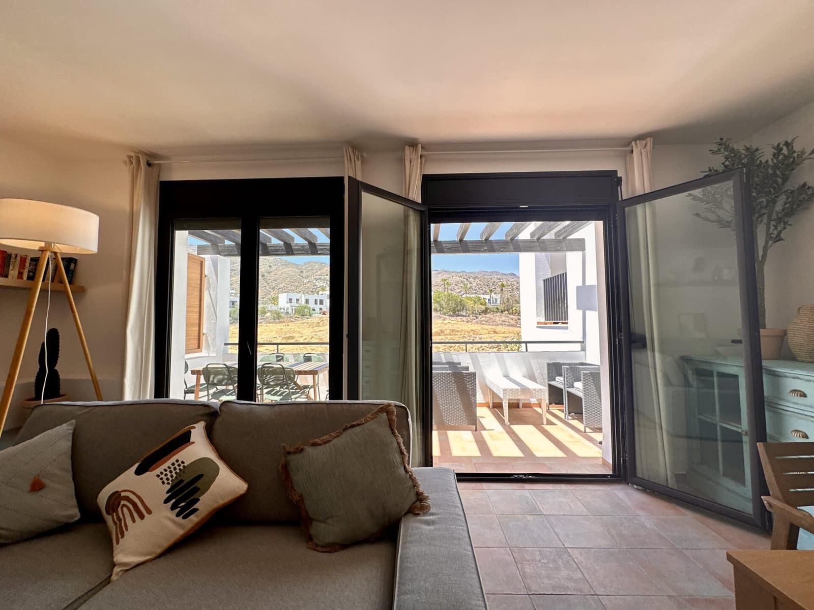 3 soveværelse Villa til leje i Mojacar med swimmingpool garage - € 1.450 (Ref: 8411230)