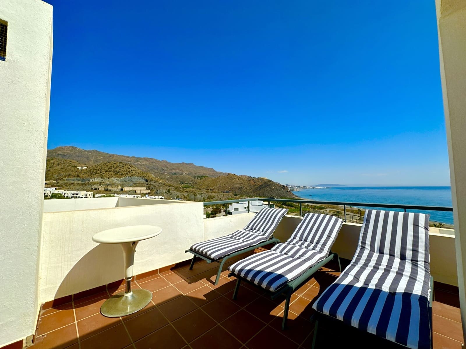 2 soveværelse Lejlighed til leje i Mojacar med swimmingpool garage - € 1.500 (Ref: 8428493)