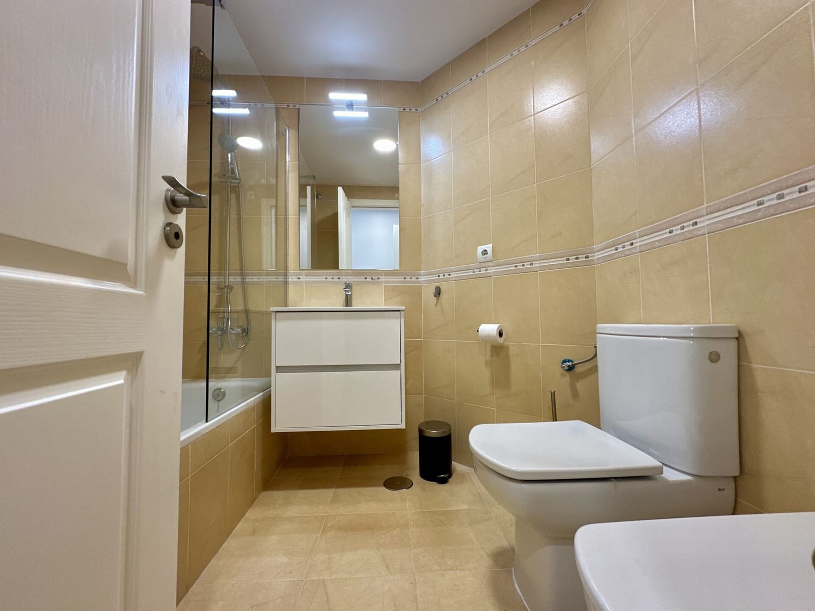 3 soveværelse Bungalow til leje i Mojacar med swimmingpool garage - € 1.395 (Ref: 8544485)