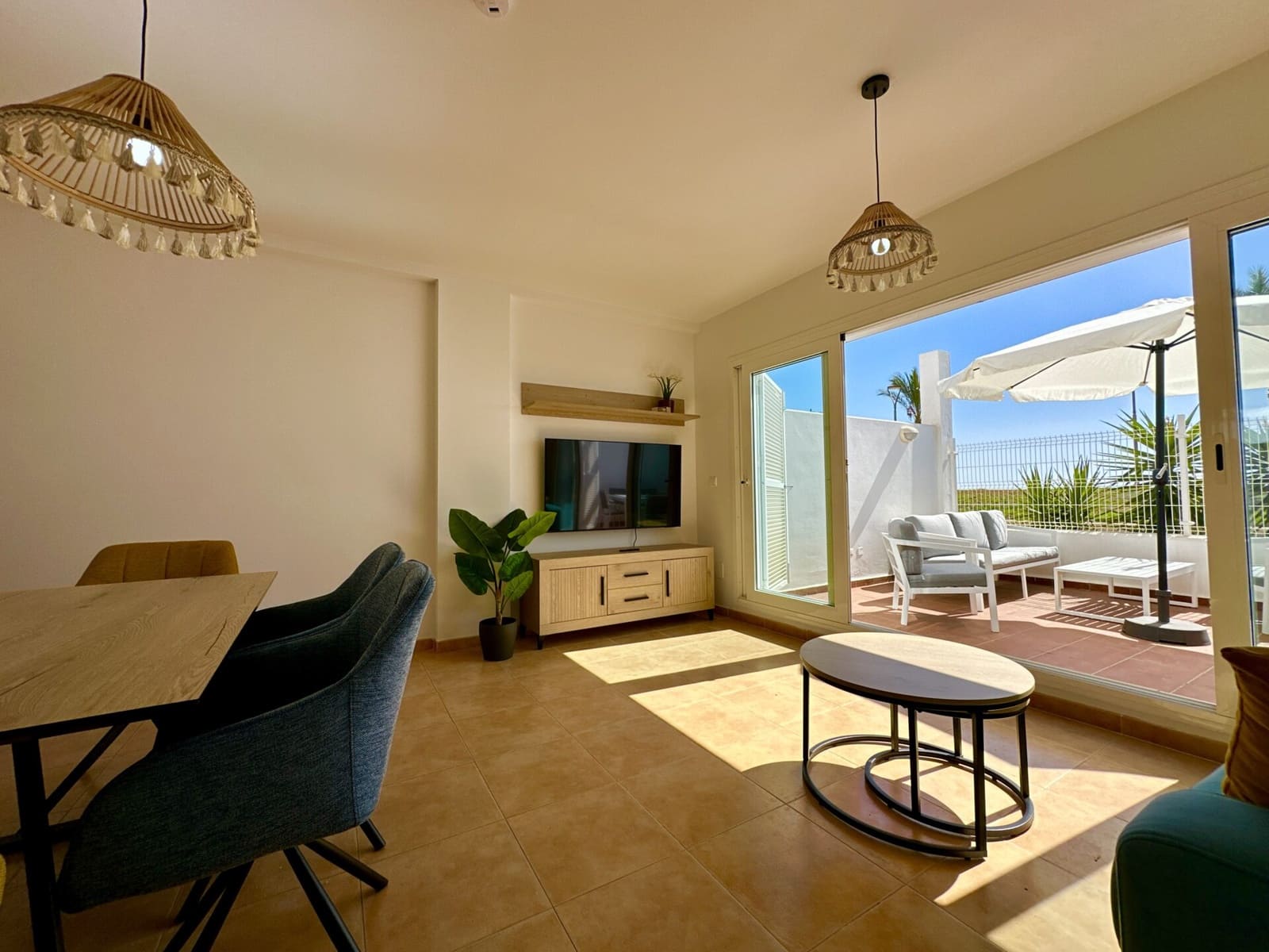 3 soveværelse Bungalow til leje i Mojacar med swimmingpool garage - € 1.395 (Ref: 8544485)