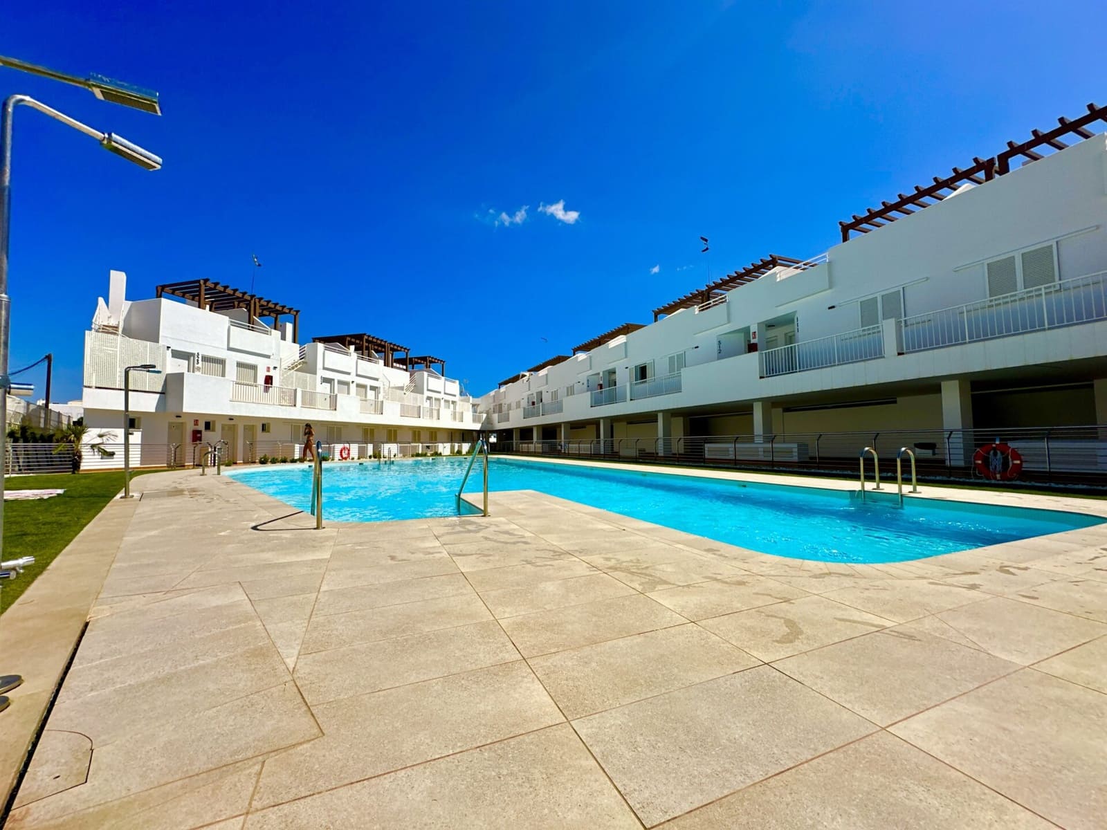 3 soveværelse Bungalow til leje i Mojacar med swimmingpool garage - € 1.395 (Ref: 8544485)