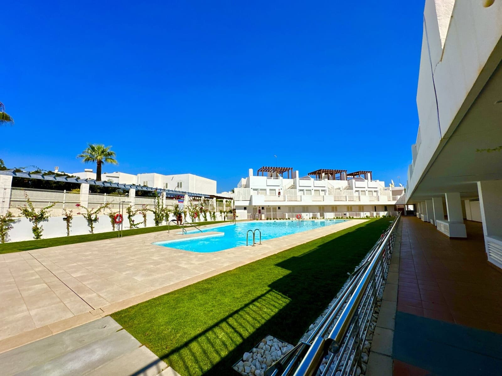 3 soveværelse Bungalow til leje i Mojacar med swimmingpool garage - € 1.395 (Ref: 8544485)