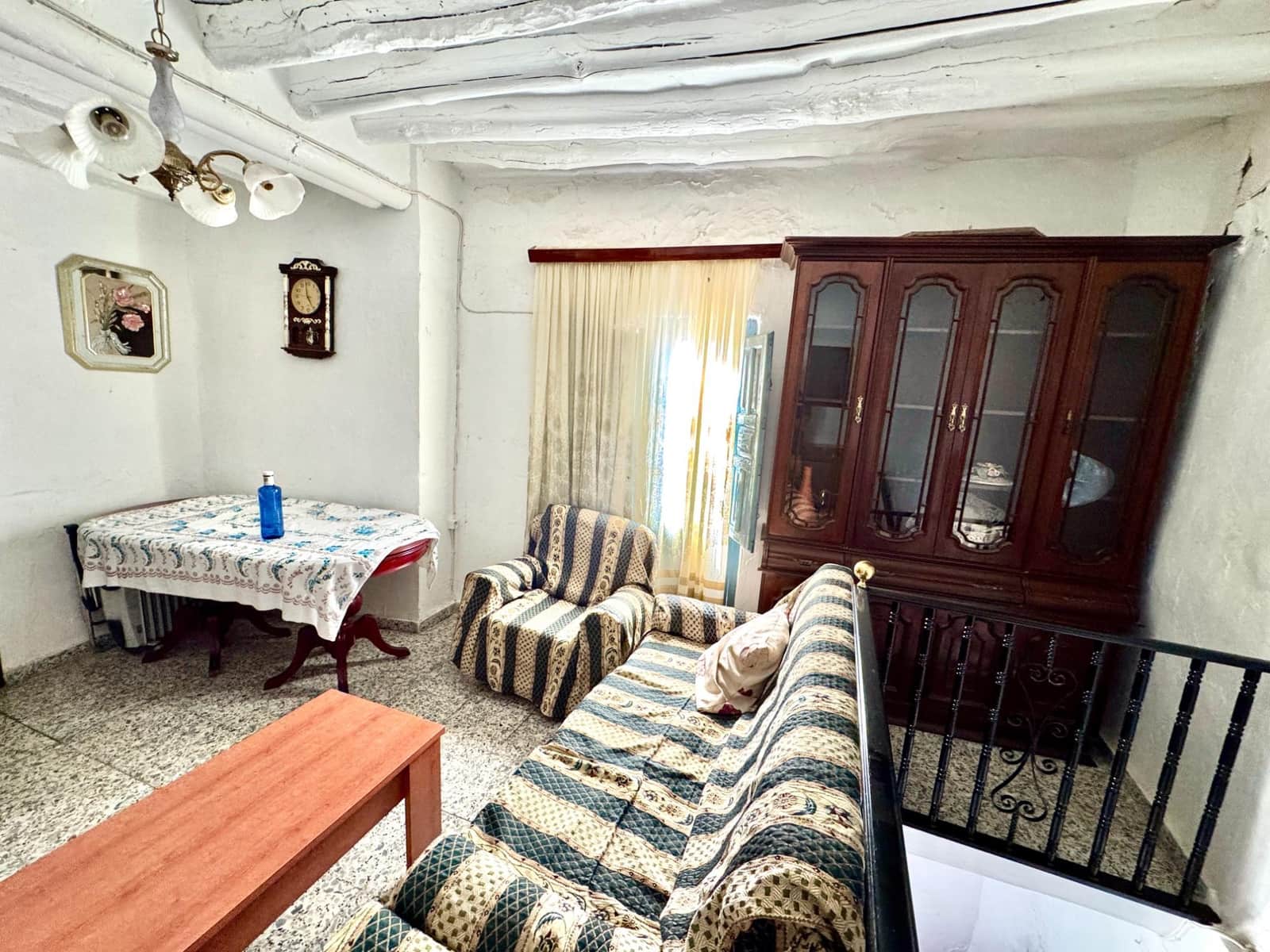 4 soveværelse Byhus til salg i Berchules med garage - € 33.000 (Ref: 9100489)