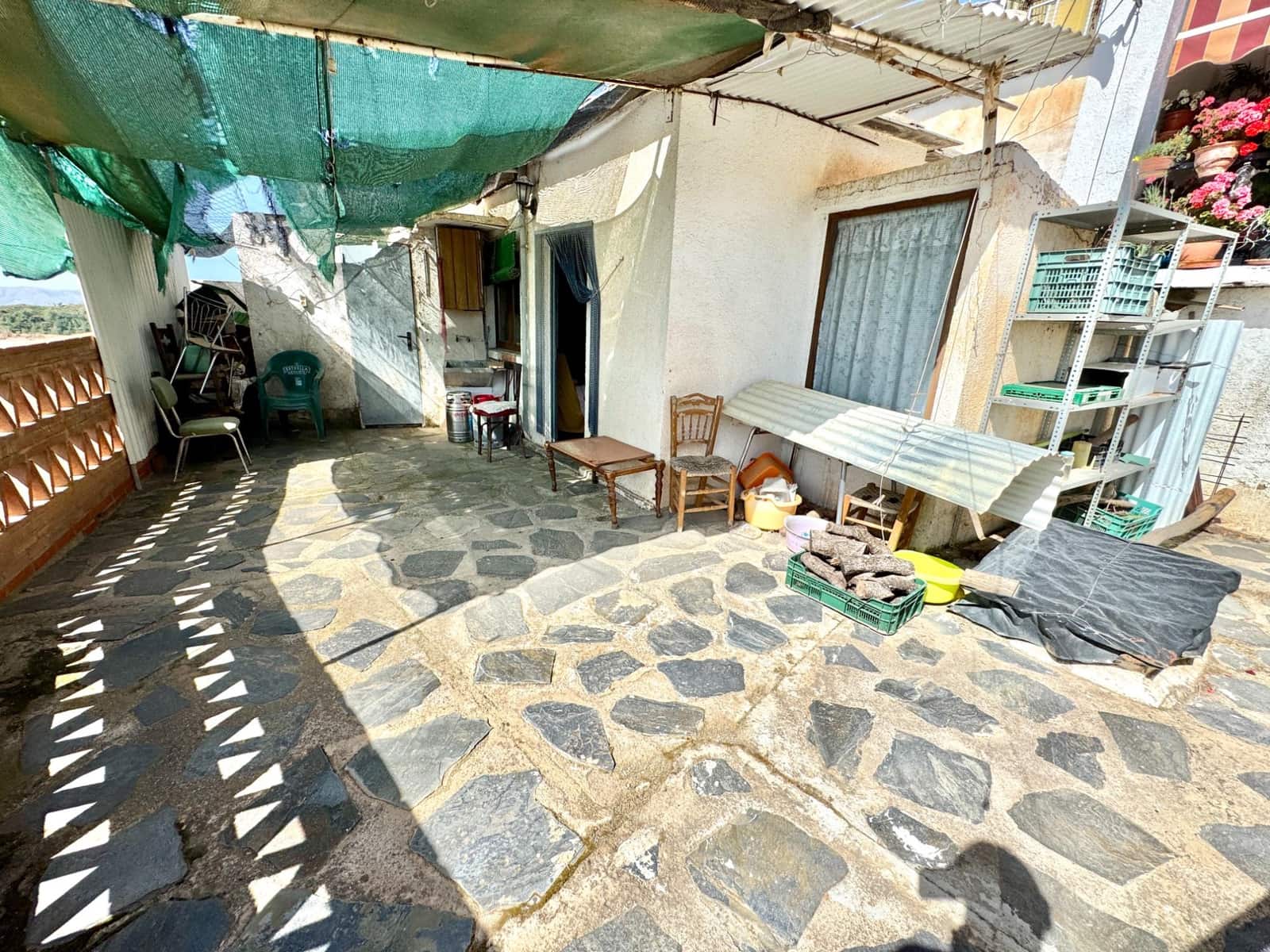 4 soveværelse Byhus til salg i Berchules med garage - € 33.000 (Ref: 9100489)