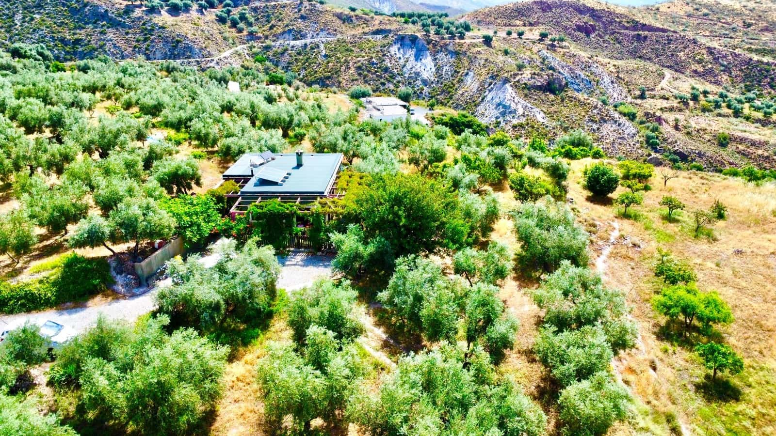 2 soveværelse Finca/Landehus til salg i Sierra Nevada - € 220.400 (Ref: 9100490)