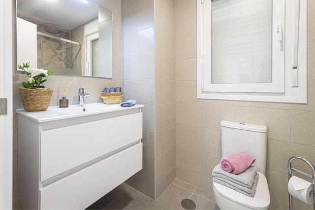 2 chambre Appartement à vendre à La Manga del Mar Menor avec piscine garage - 196 028 € (Ref: 9111865)