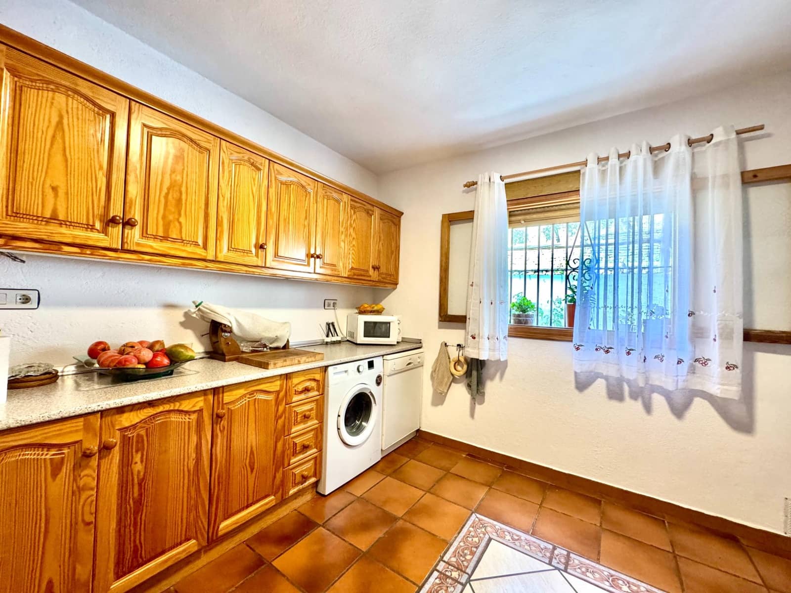 6 soverom Villa til salgs i Berchules med svømmebasseng - € 280 000 (Ref: 9371749)