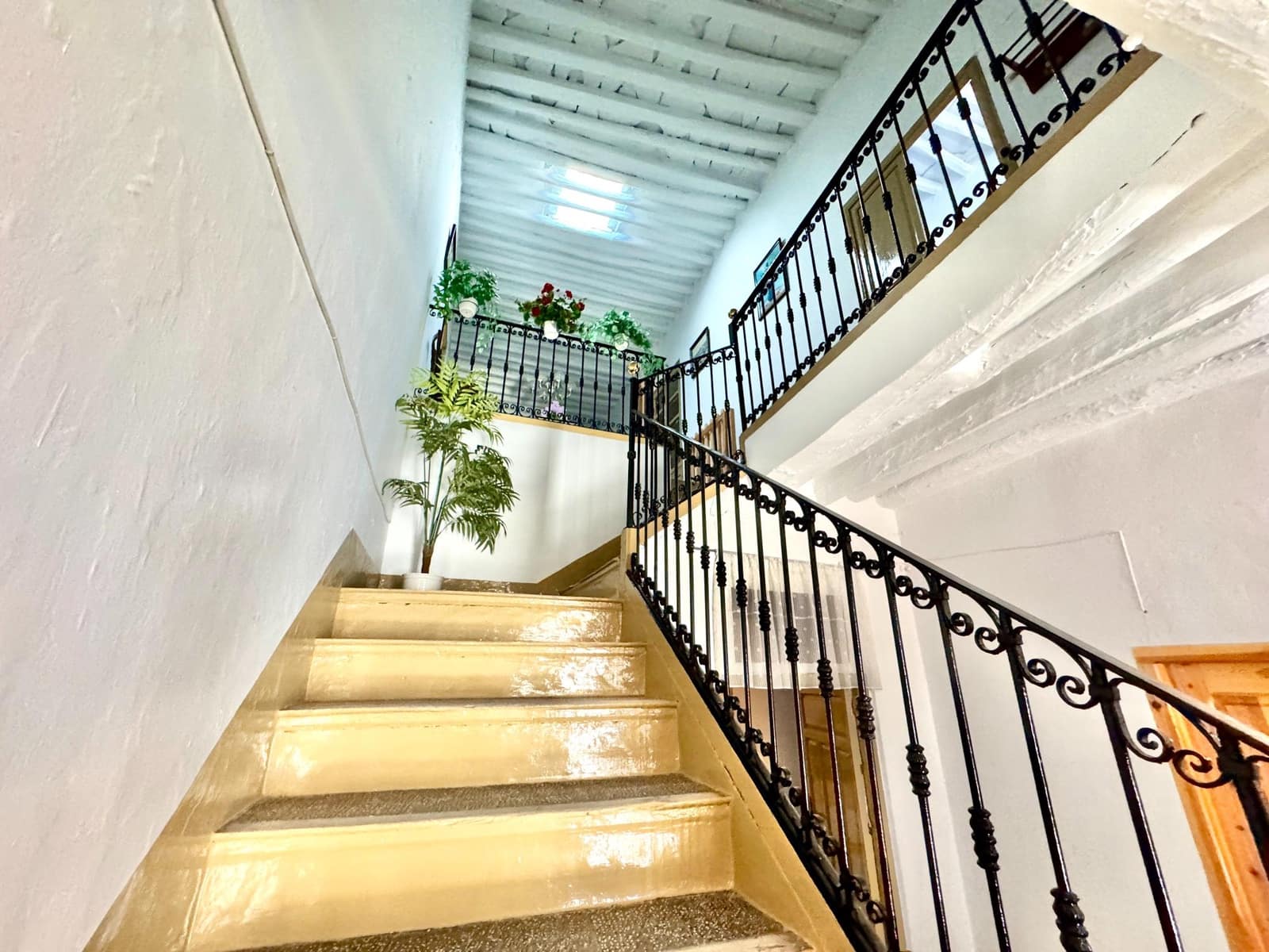 12 soverom Villa til salgs i Laroles med garasje - € 129 500 (Ref: 9387497)