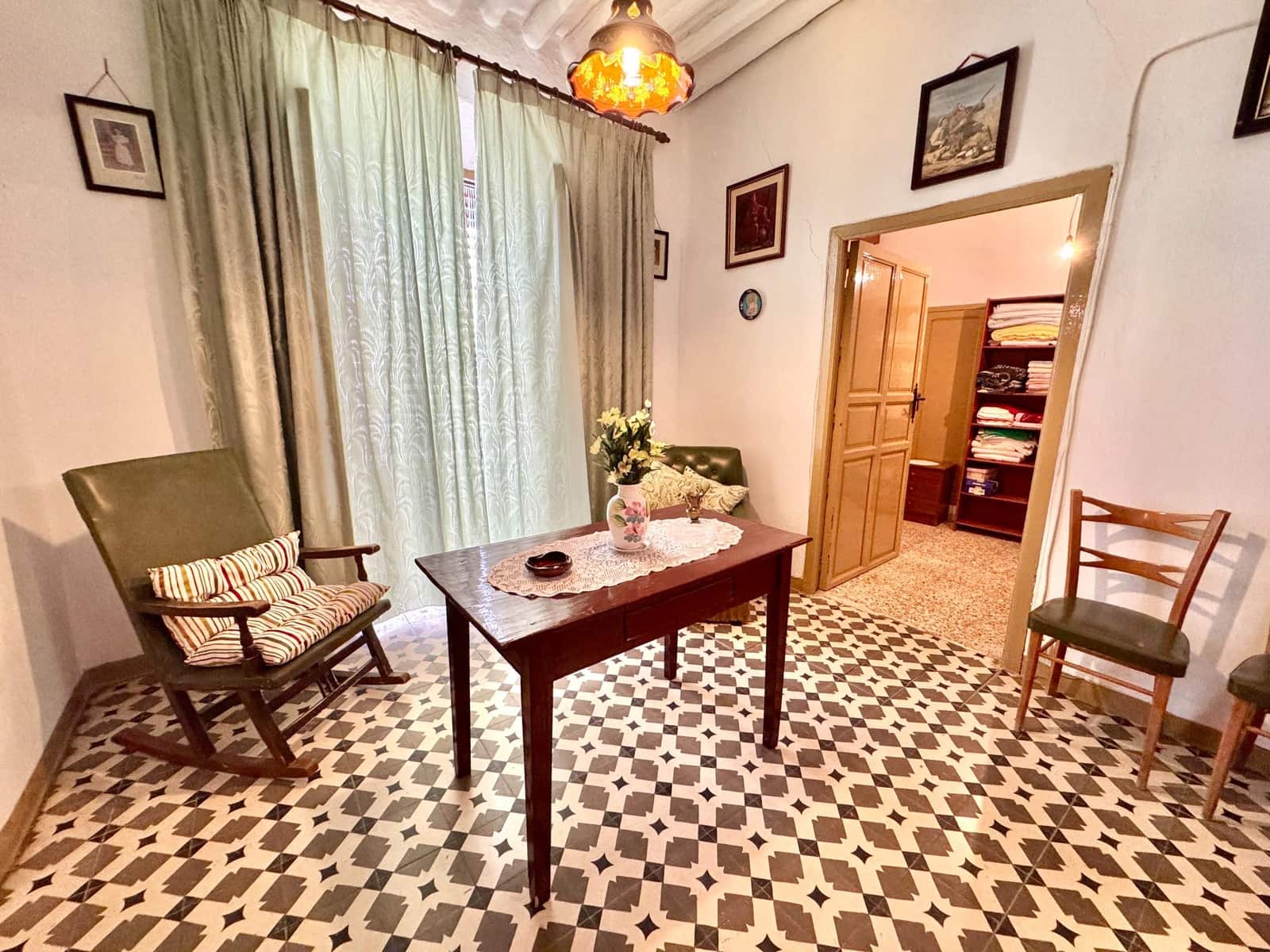 12 soverom Villa til salgs i Laroles med garasje - € 129 500 (Ref: 9387497)