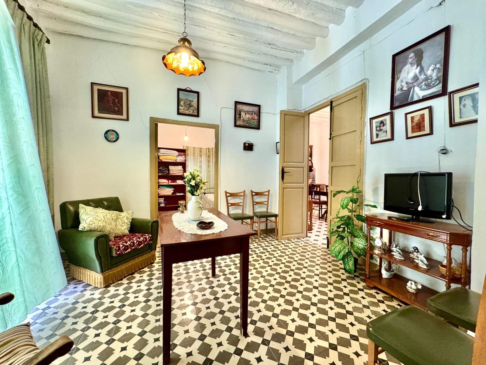 12 soverom Villa til salgs i Laroles med garasje - € 129 500 (Ref: 9387497)