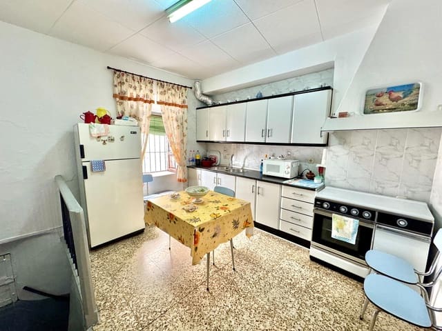 12 soverom Villa til salgs i Laroles, Nevada med garasje - € 129 500 (Ref: 9387497)