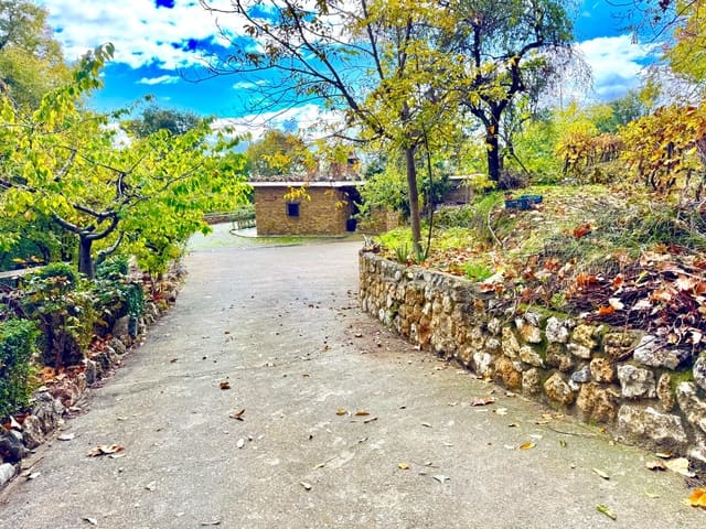 3 makuuhuone Huvila myytävänä paikassa Yegen, Alpujarra de la Sierra mukana 
autotalli - 275 000 € (Ref: 9455906)