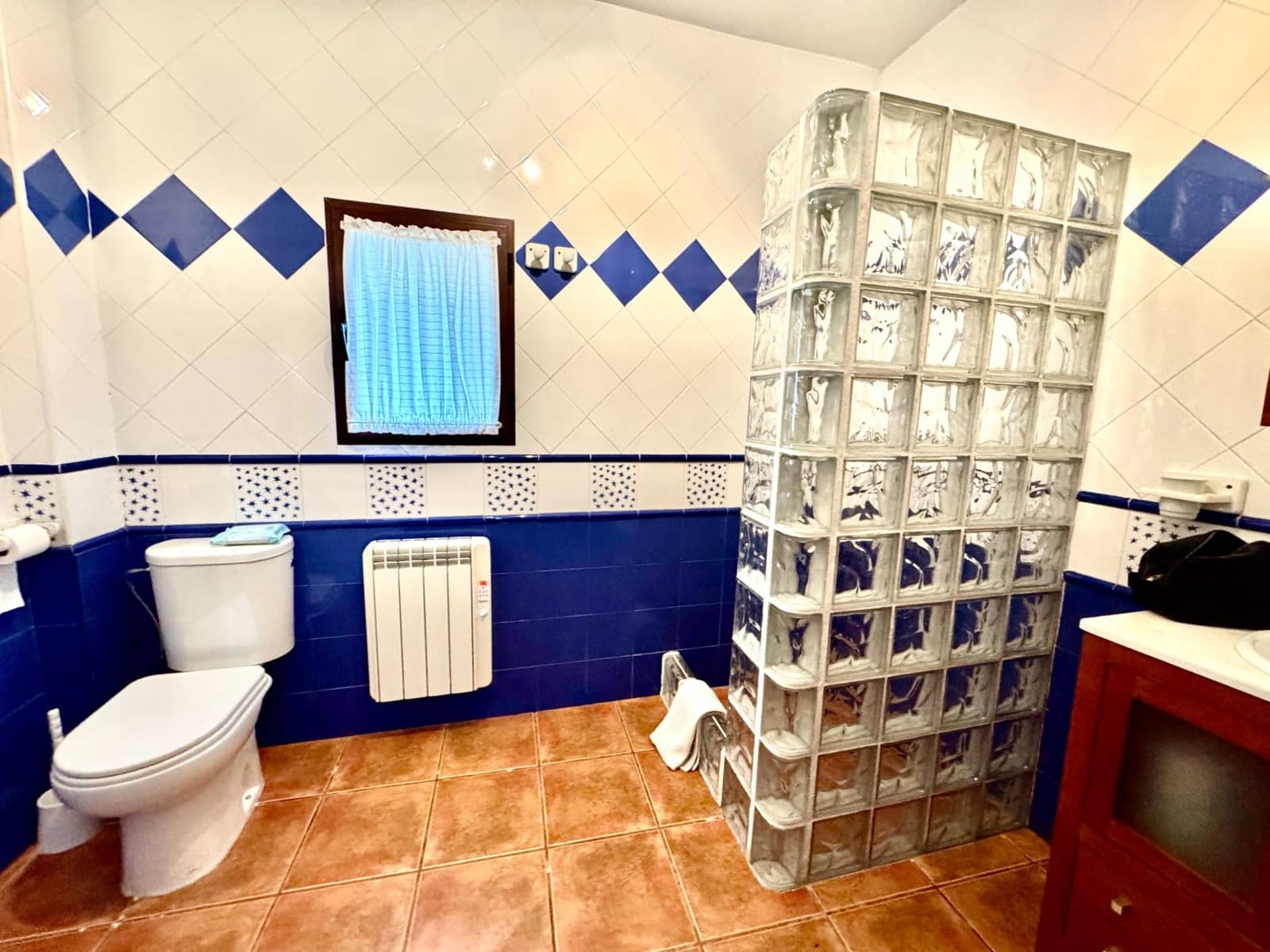 3 sovrum Villa till salu i Yegen med garage - 275 000 € (Ref: 9455906)