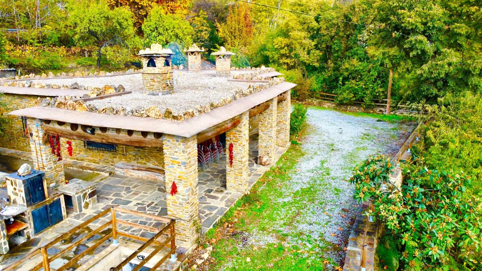 3 sovrum Villa till salu i Yegen med garage - 275 000 € (Ref: 9455906)