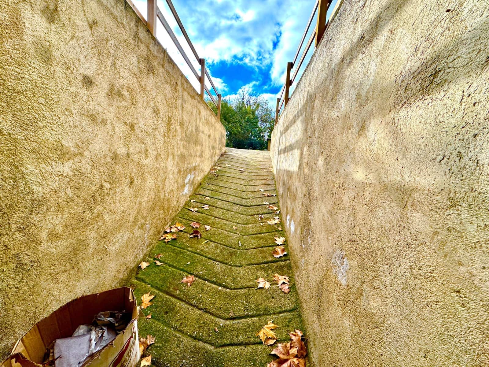 3 sovrum Villa till salu i Yegen med garage - 275 000 € (Ref: 9455906)