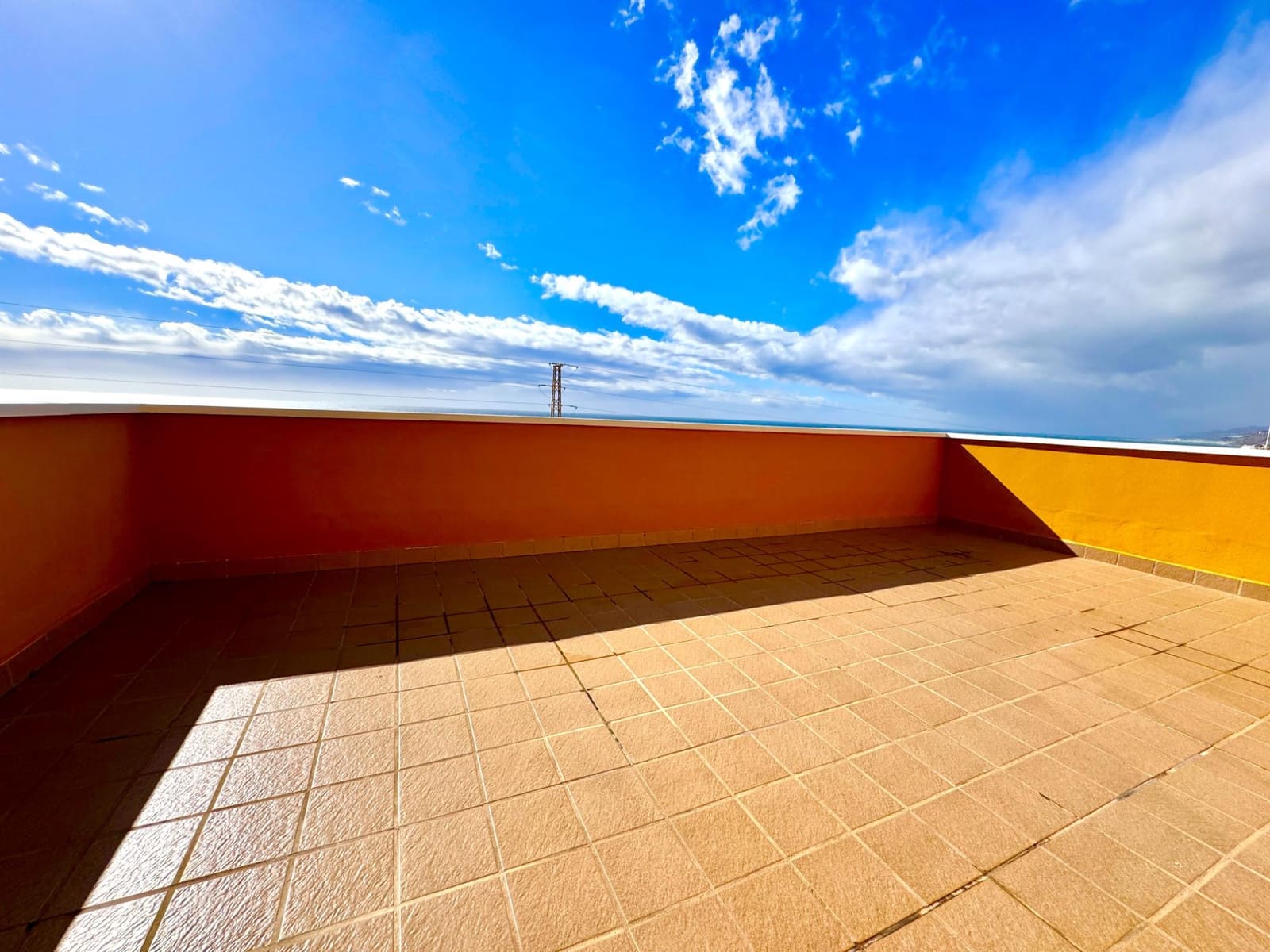 Chalet de 4 habitaciones en Adra en venta con piscina garaje - 535.000 € (Ref: 9603103)