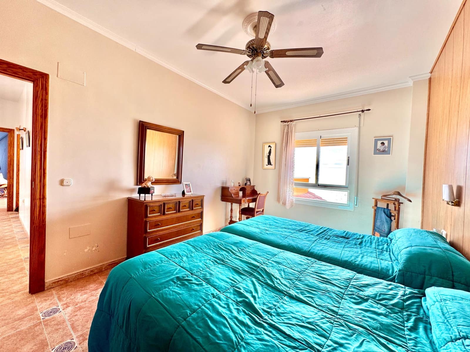 Chalet de 4 habitaciones en Adra en venta con piscina garaje - 535.000 € (Ref: 9603103)