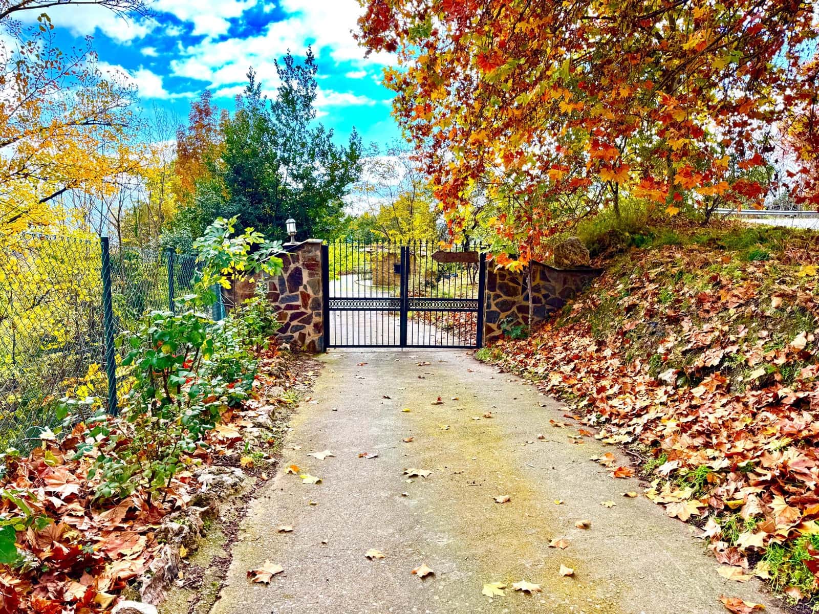 3 sovrum Villa till salu i Yegen med garage - 275 000 € (Ref: 9603104)