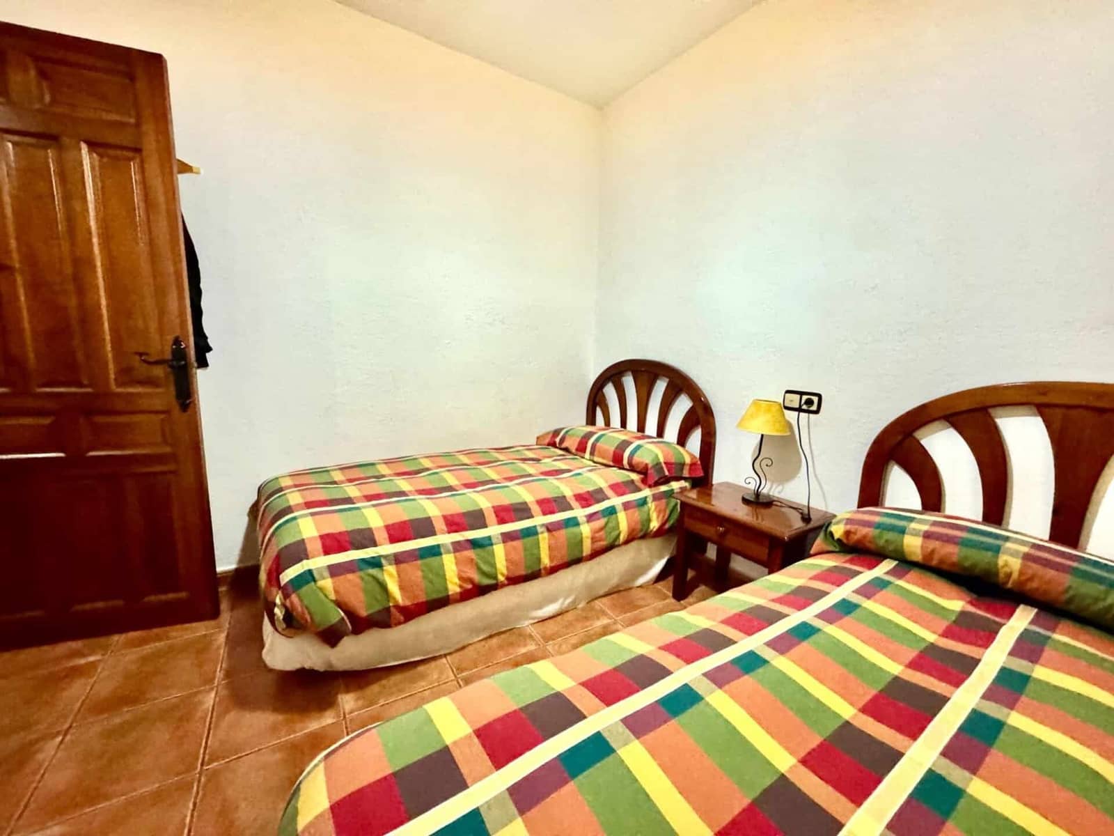 3 Zimmer Villa zu verkaufen in Yegen mit Garage - 275.000 € (Ref: 9603104)