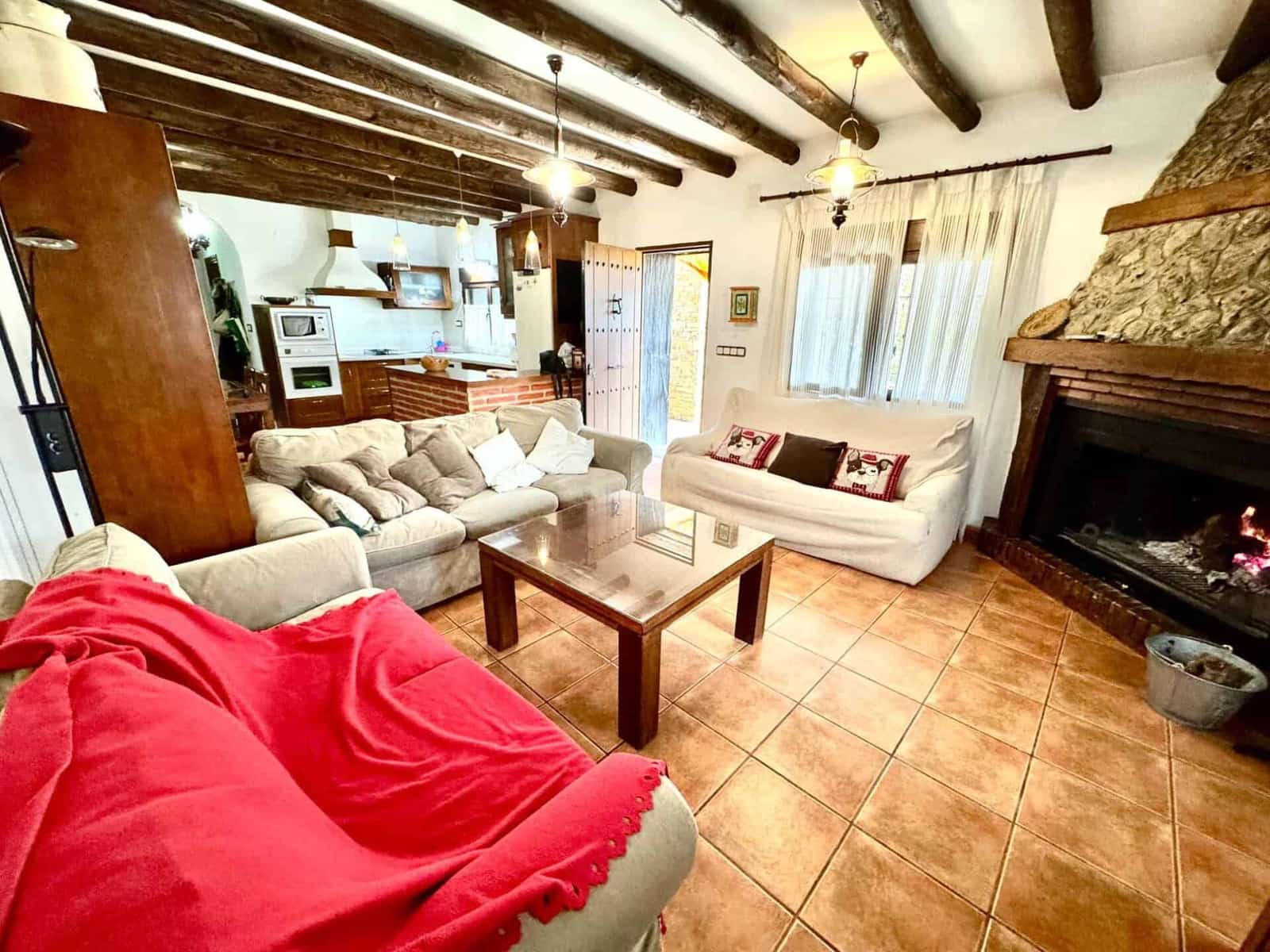 3 Zimmer Villa zu verkaufen in Yegen mit Garage - 275.000 € (Ref: 9603104)